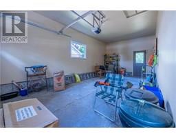 99 LYNNDALE Road - 26