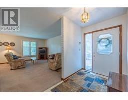 99 LYNNDALE Road - 5