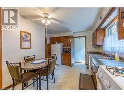 99 LYNNDALE Road - 9