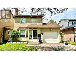 43 RAVINE Crescent - 2