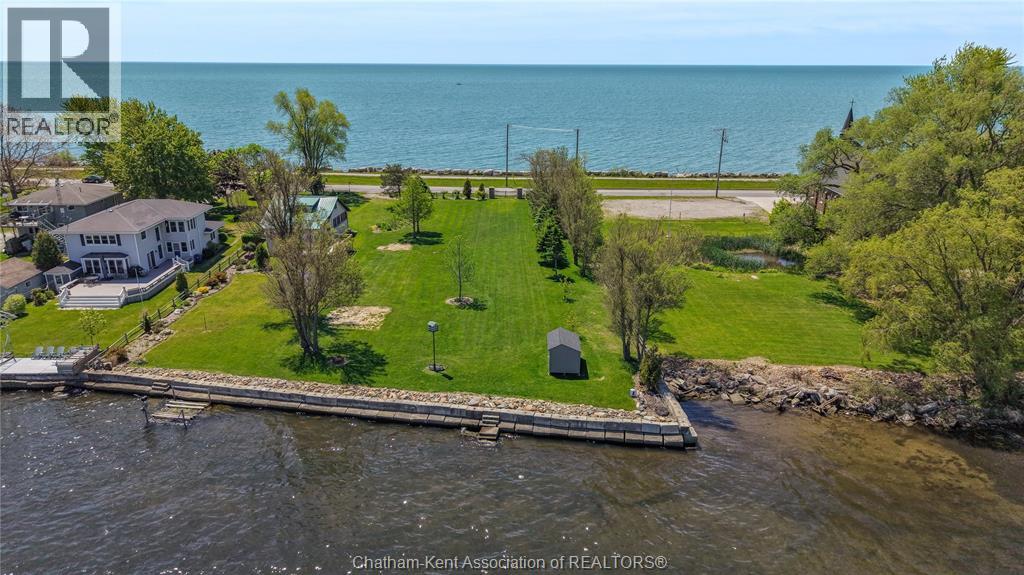 100 ROSS LANE, Erieau