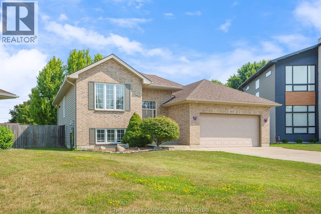 415 SILVER SANDS LANE, St Clair