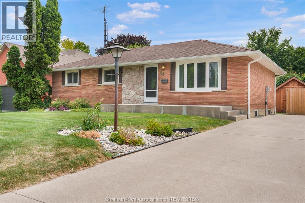66 HOLLAND AVENUE, Chatham