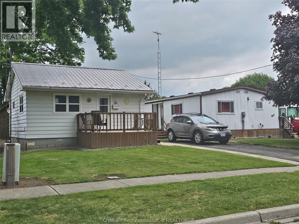 8-10 HENRY STREET, Wallaceburg
