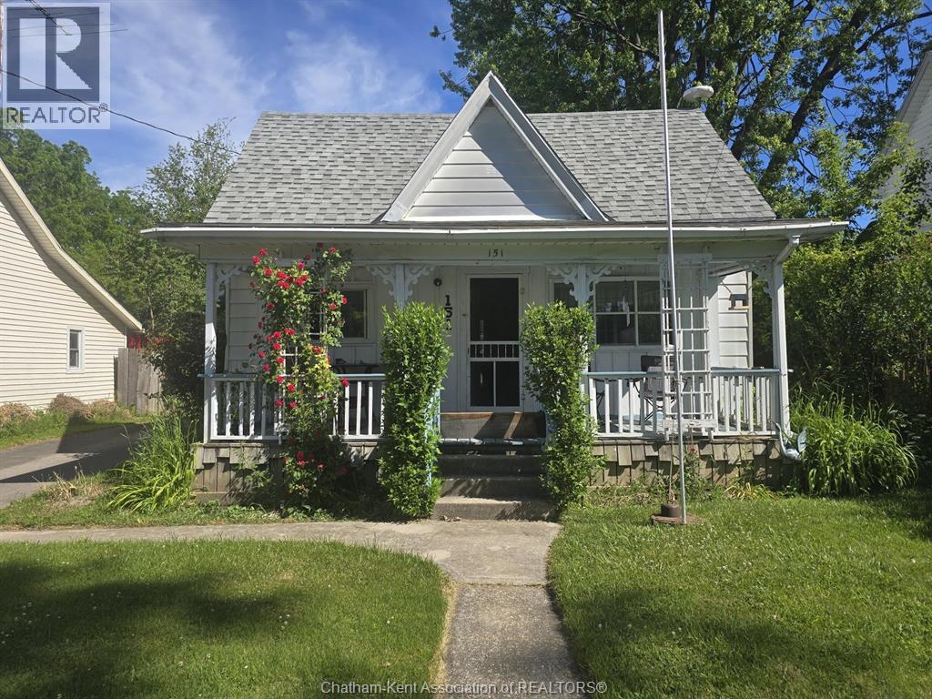 151 WELLINGTON STREET East, Chatham