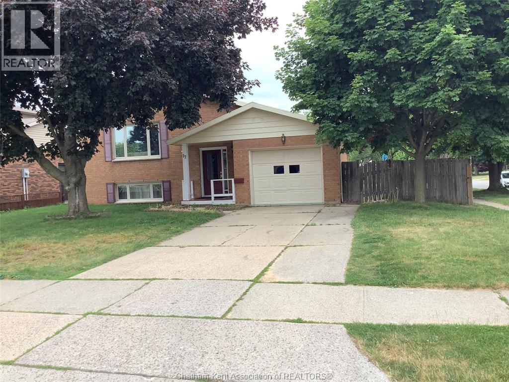 17 Country LANE, Chatham