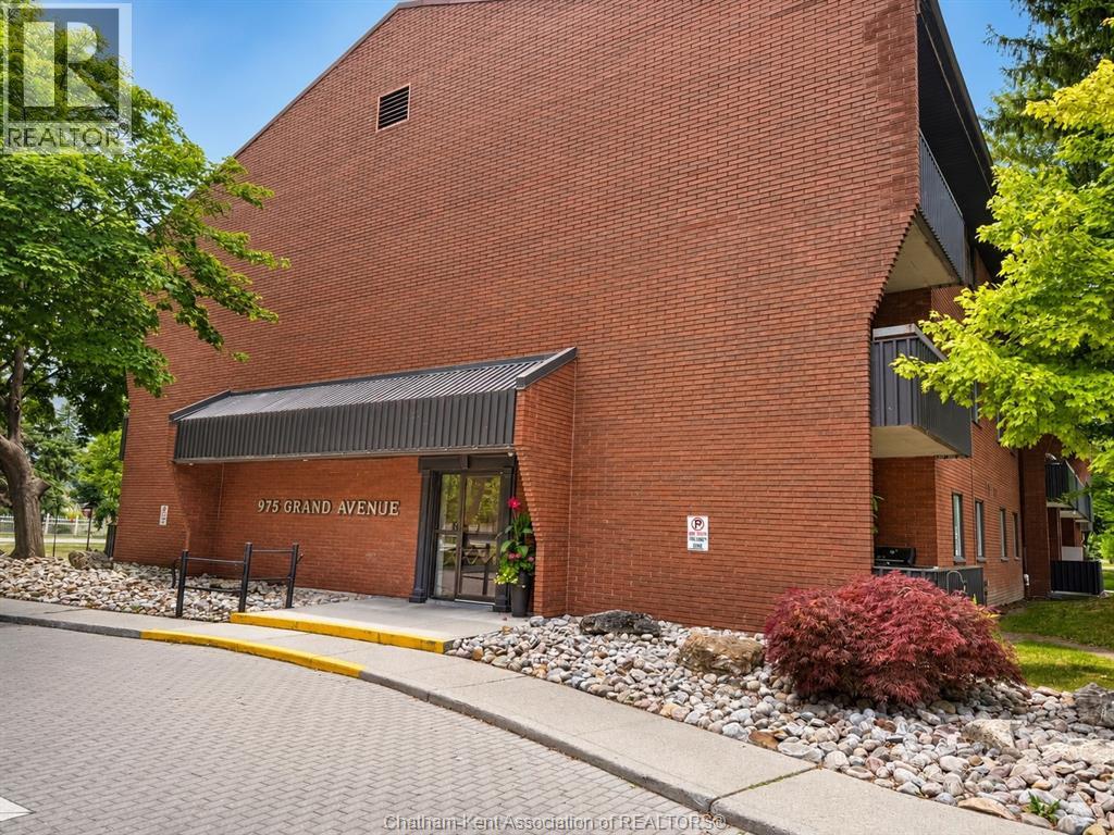 975 Grand AVENUE West UnitNo. 304, Chatham