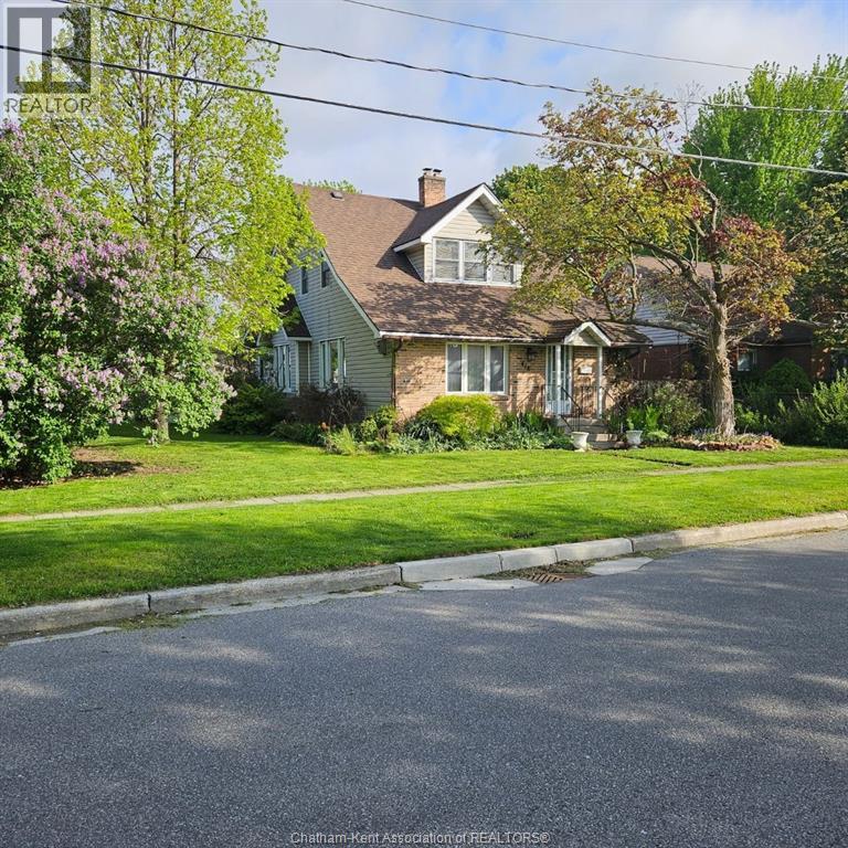 418 Gillard STREET, Wallaceburg