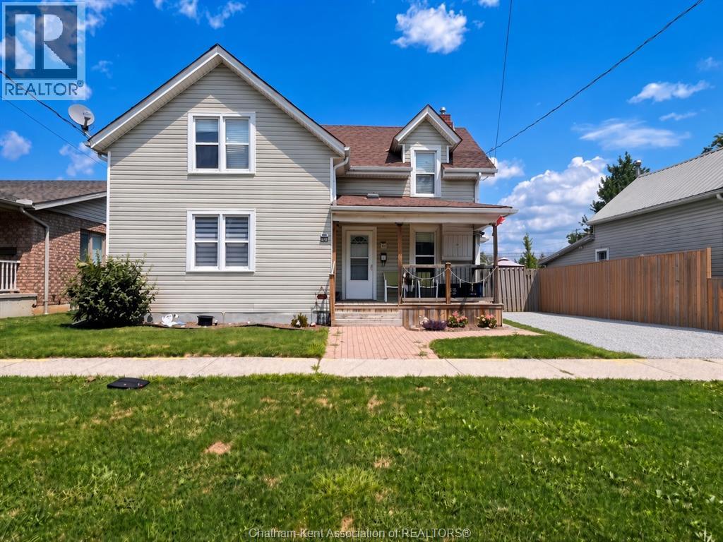 41 WOODS STREET, Chatham