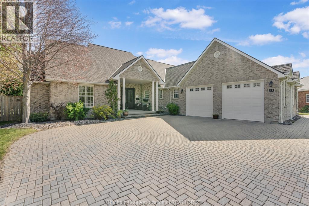 12 Aspen CLOSE, Chatham