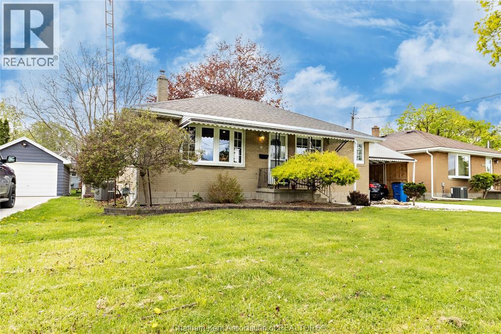 6 BIDDELL AVENUE, Chatham