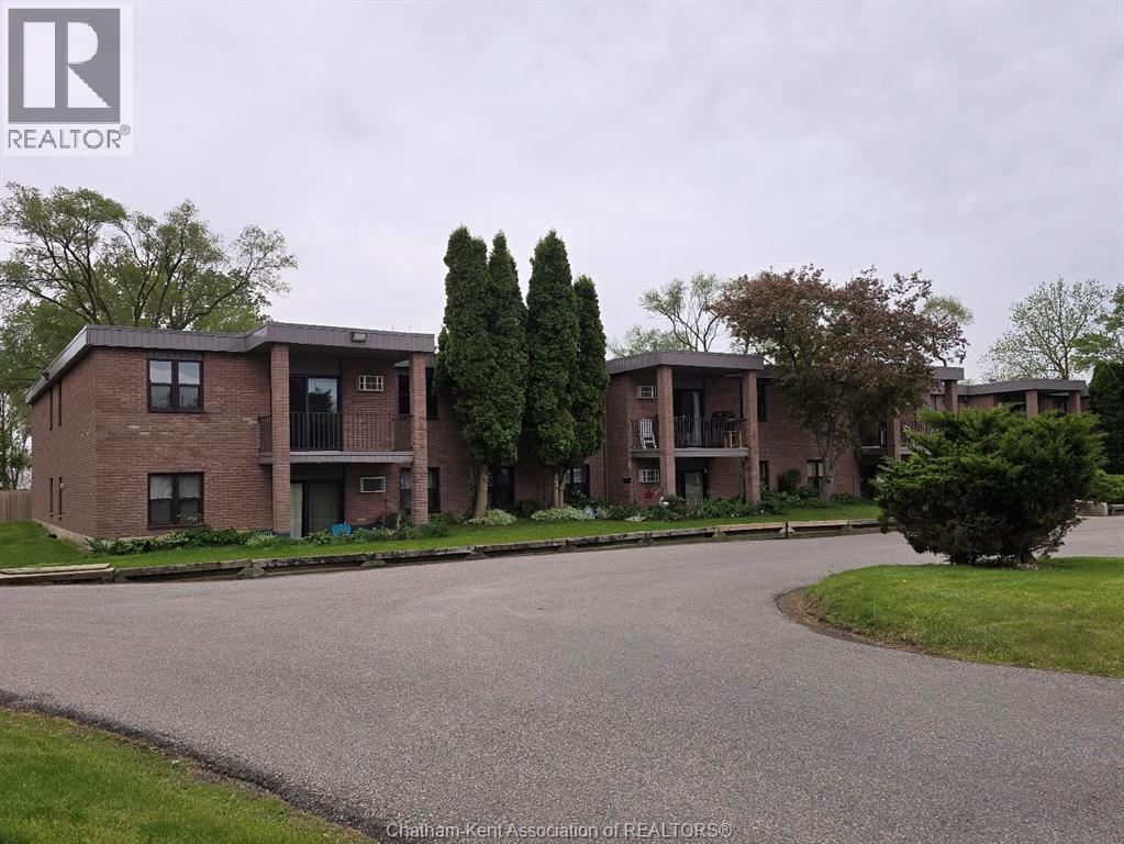12 Montgomery DRIVE UnitNo. A207, Wallaceburg