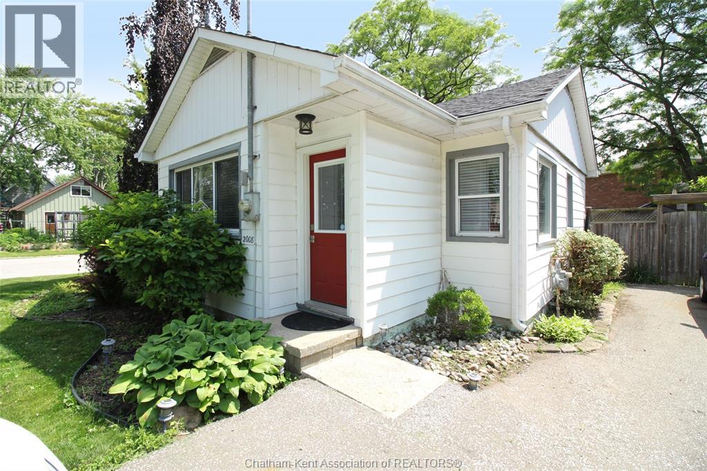 2008 OLIVE STREET, Sarnia