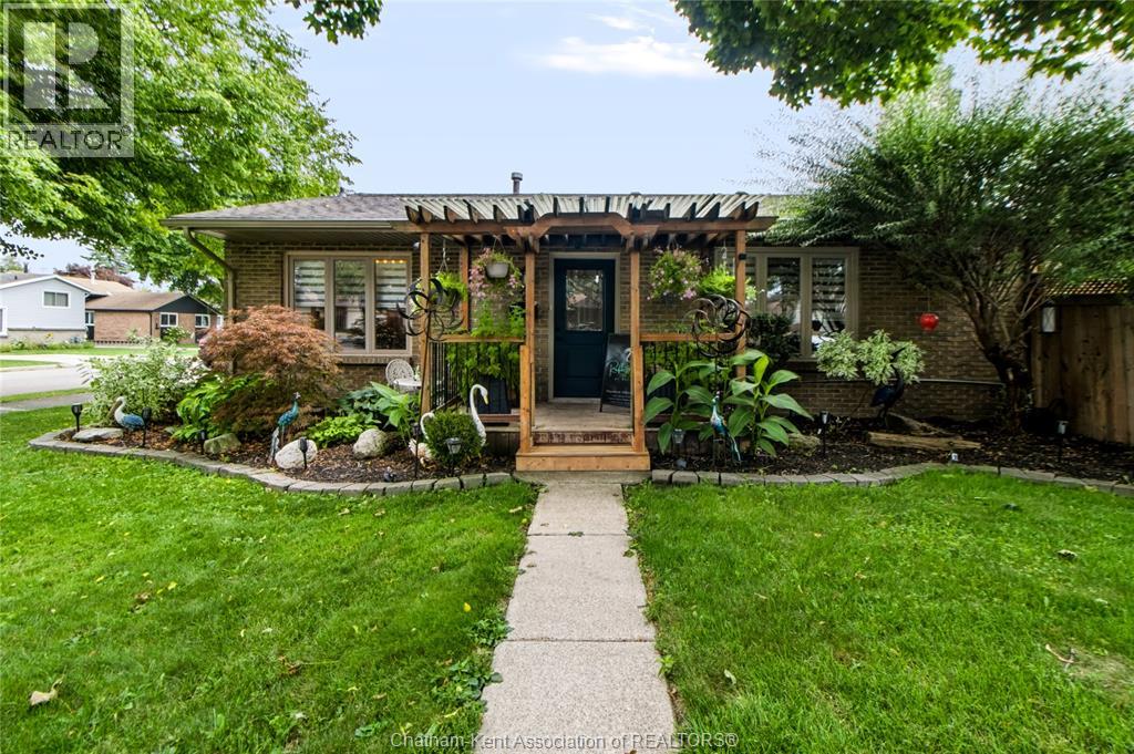 26 EARL DRIVE, Chatham