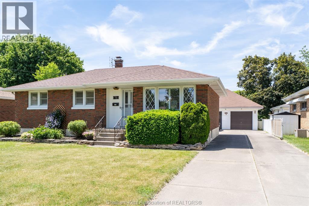 71 Coatsworth AVENUE, Chatham
