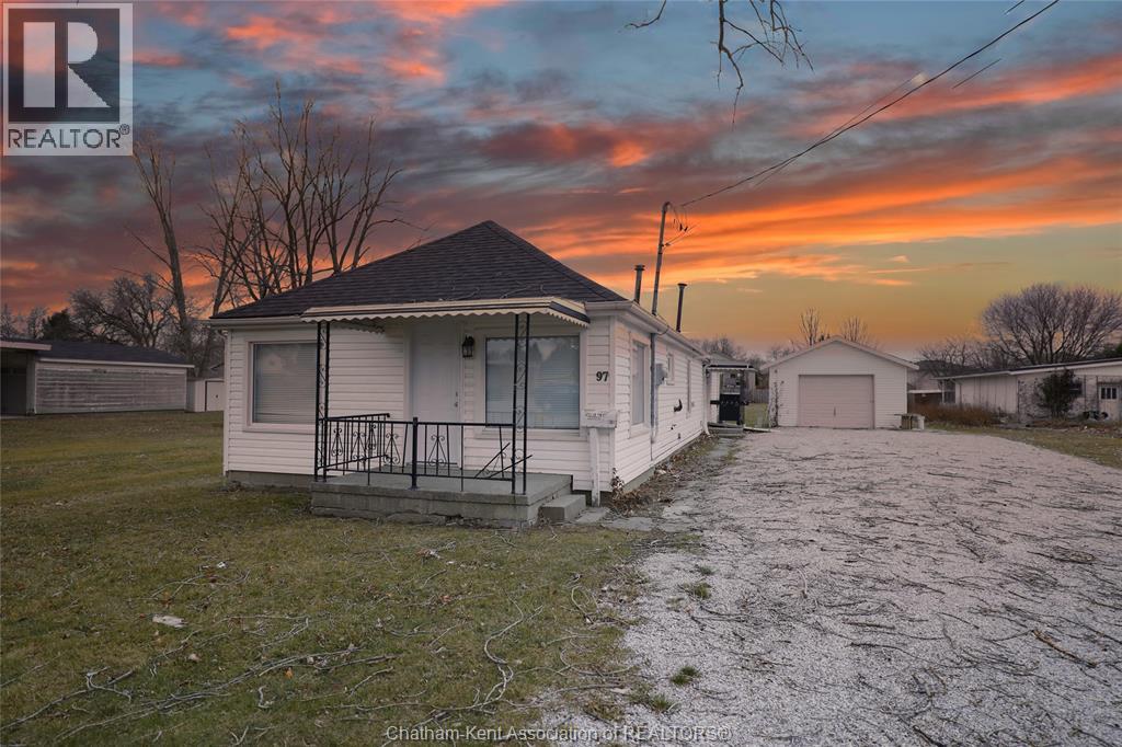 97 Taylor AVENUE, Chatham