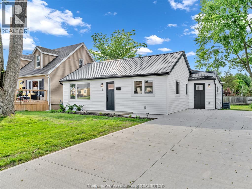 7 Oxley DRIVE, Chatham