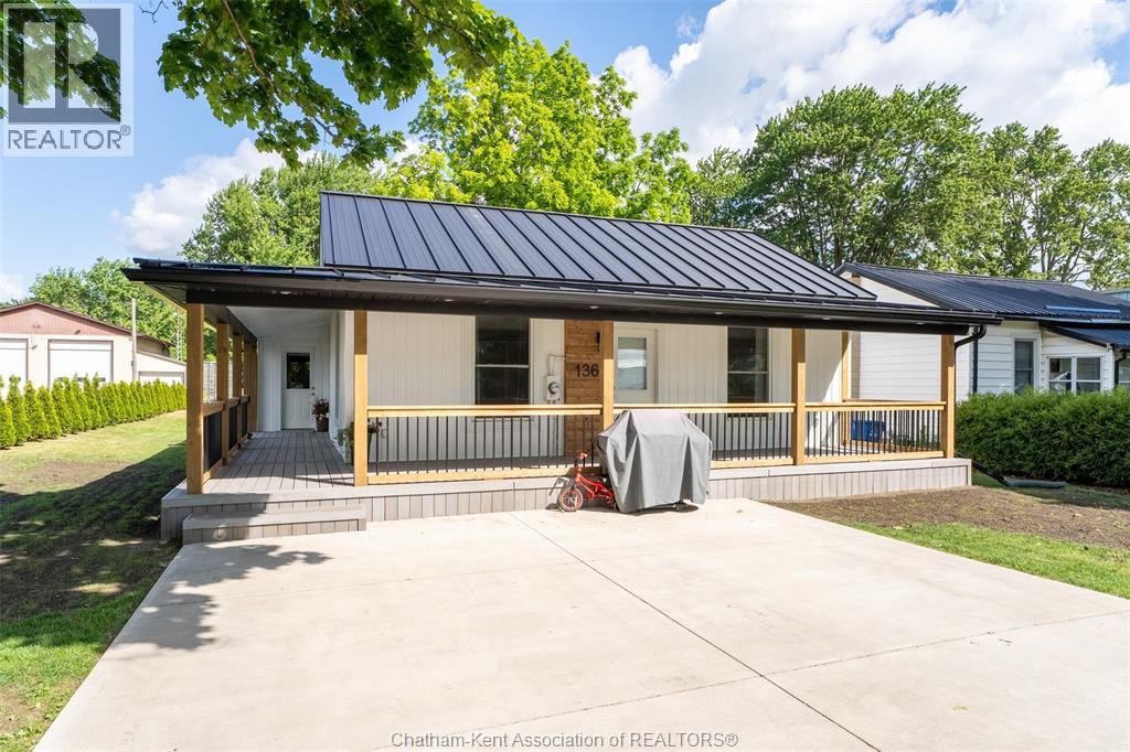 136 OAK STREET East, Bothwell