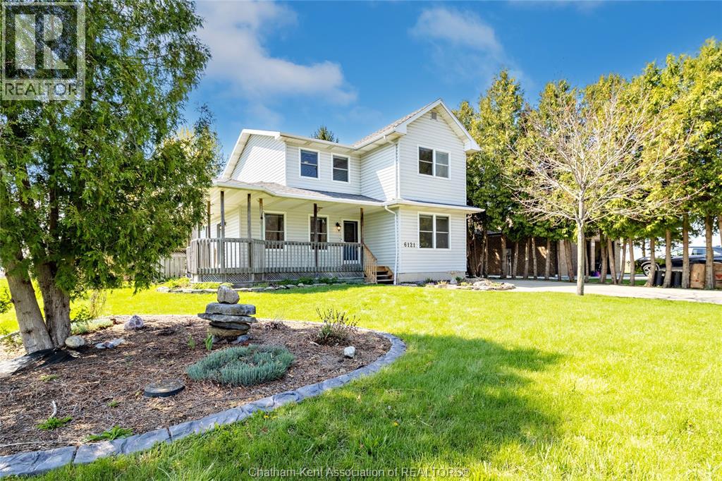 6121 Emerson AVENUE, Comber
