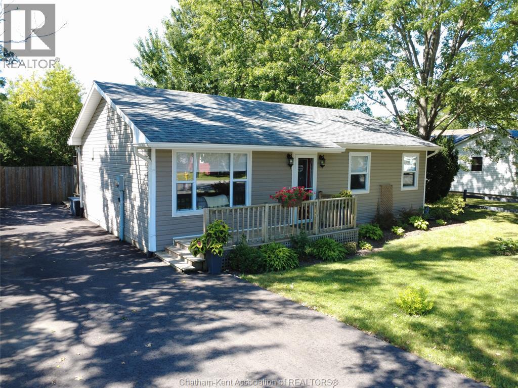 8585 James STREET, Charing Cross