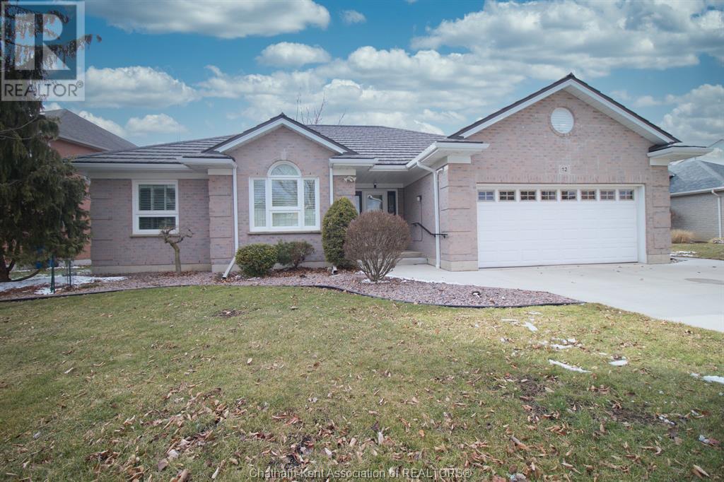 12 Paxton DRIVE, Chatham
