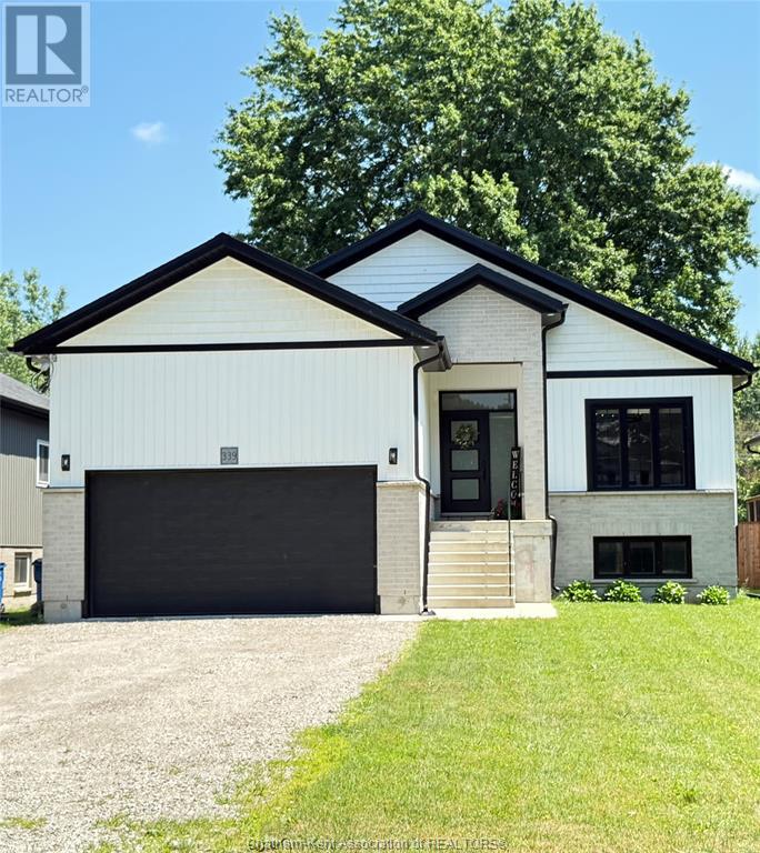 339 OAK STREET West, Bothwell