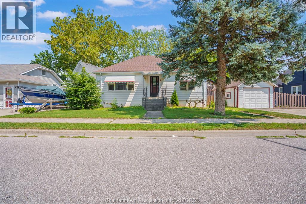 5 BUCKINGHAM AVENUE, Chatham
