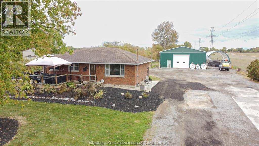 9525 MCNAUGHTON LINE, Chatham