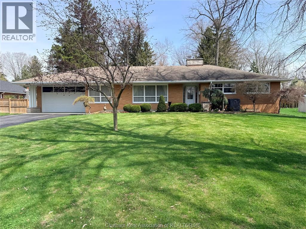 927 Charing Cross ROAD, Chatham