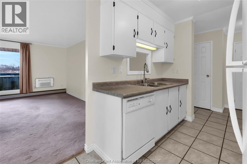 975 Grand AVENUE West UnitNo. 304, Chatham