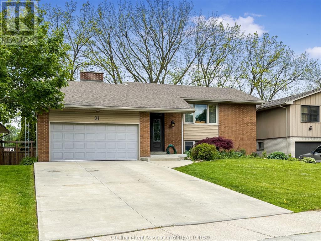 21 CHIPPEWA DRIVE, Chatham