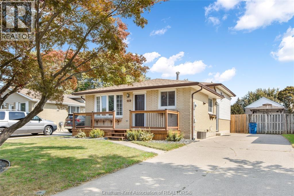 73 MARION AVENUE, Chatham