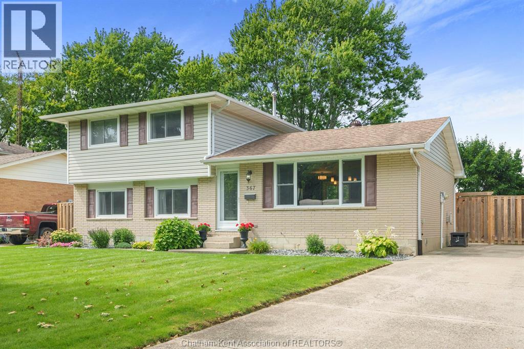 367 MCNAUGHTON AVENUE West, Chatham