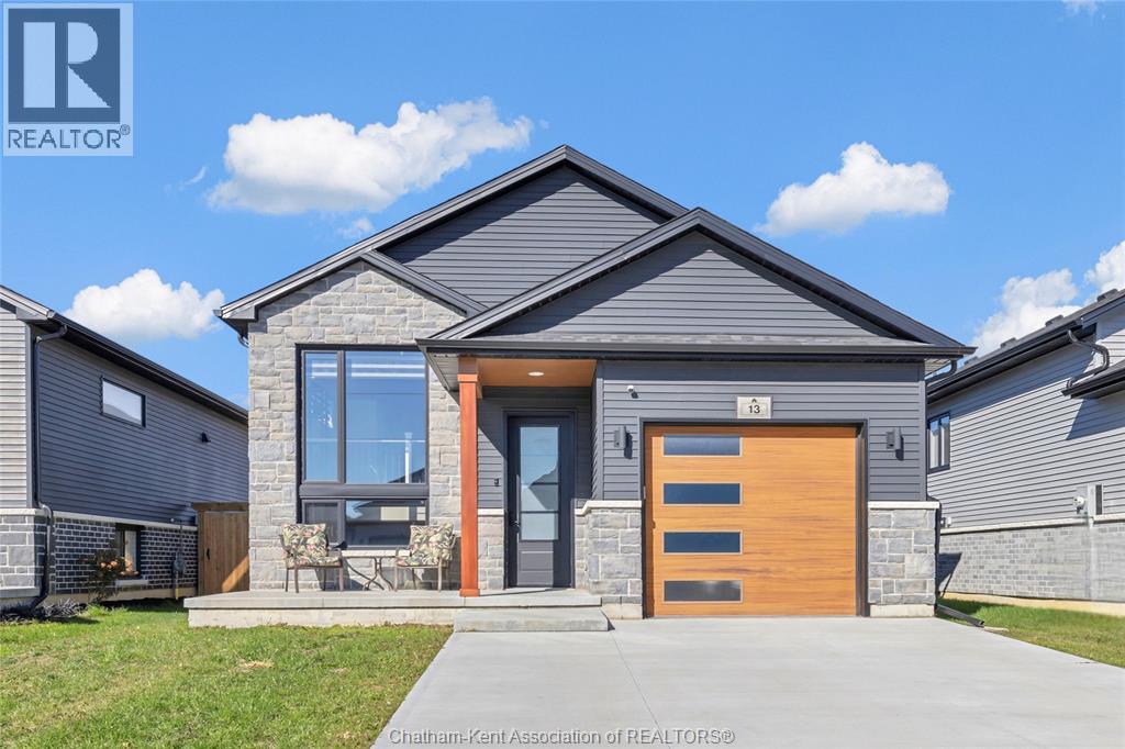 13 BAFFIN WAY, Chatham