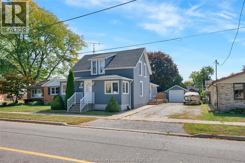 475 Broadway STREET, Port Lambton