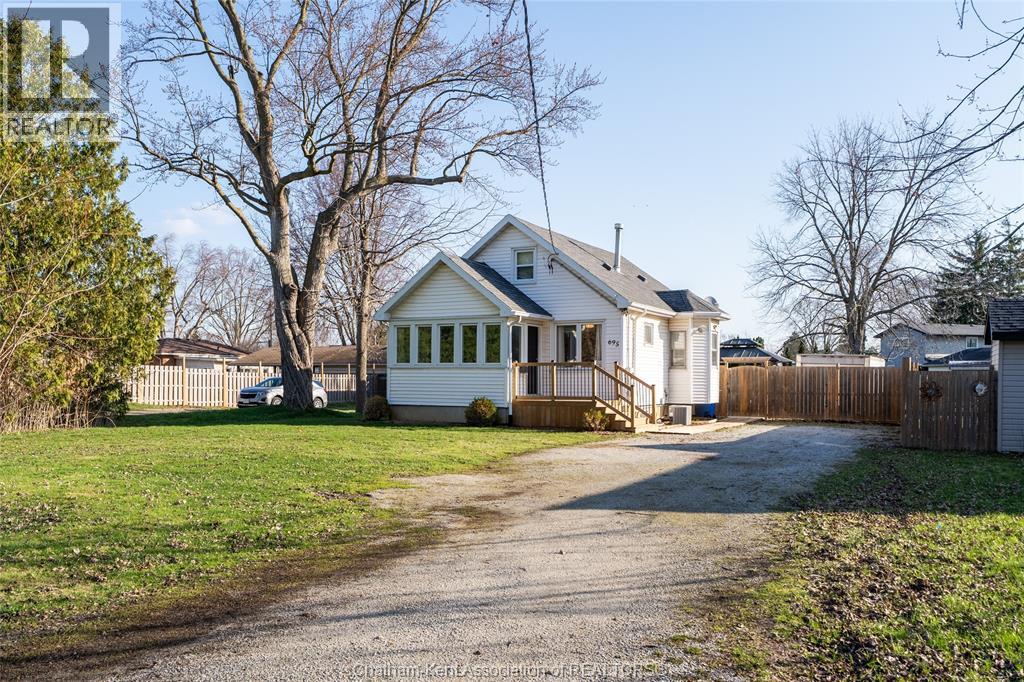 695 BLOOMFIELD ROAD, Chatham