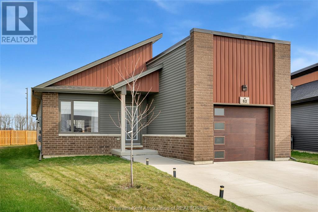 62 MOONSTONE CRESCENT, Chatham