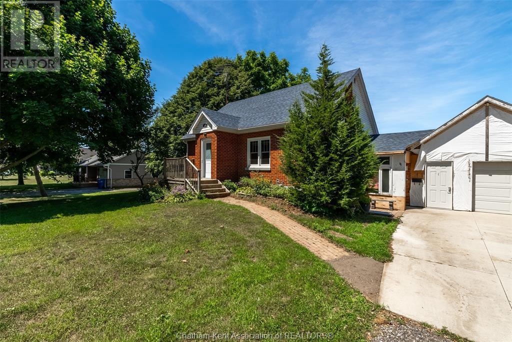 955 MCNAUGHTON AVENUE East, Chatham