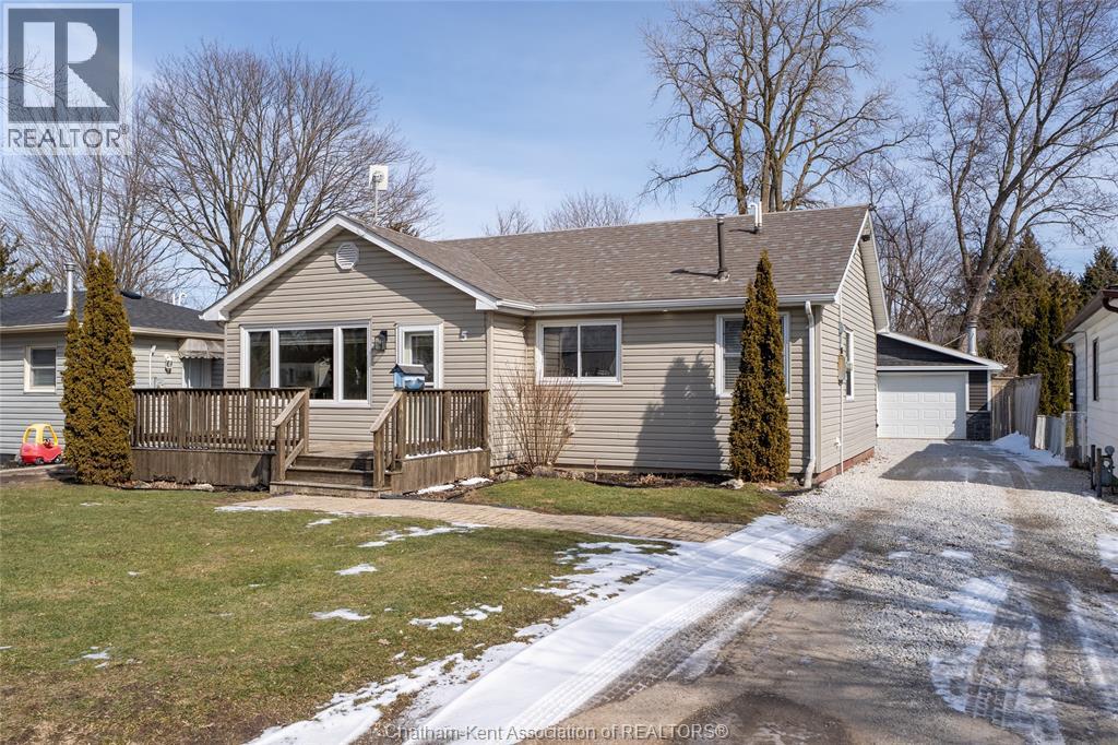 5 Standaert ROAD, Chatham