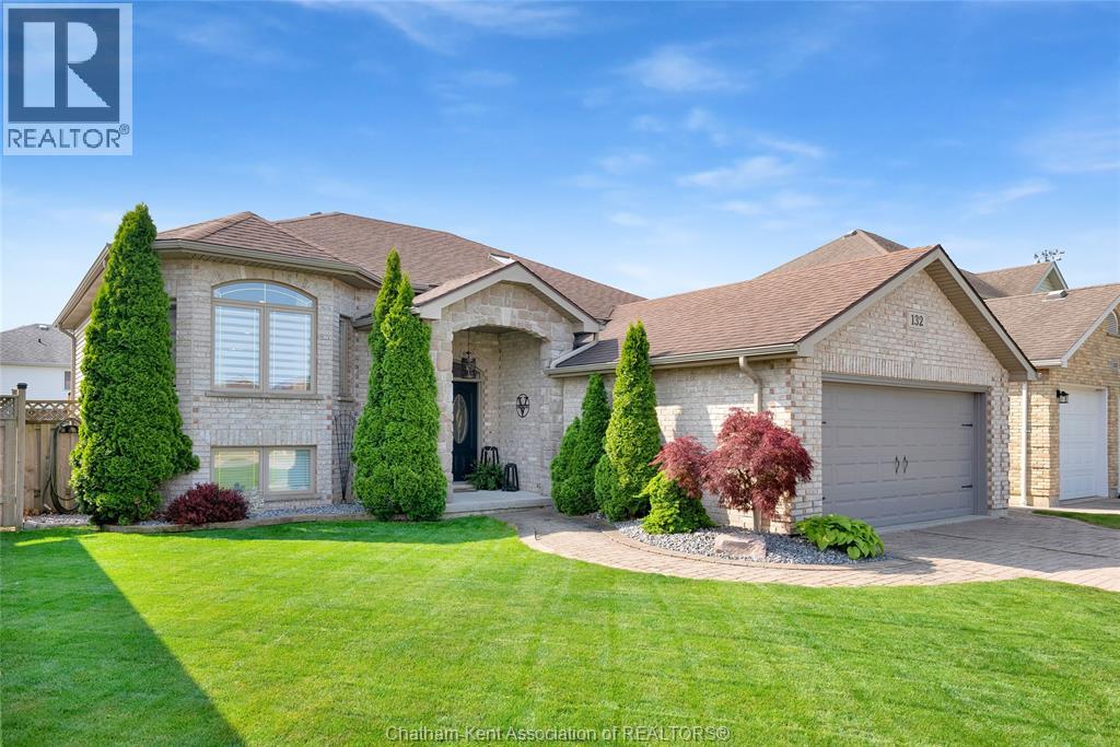 132 Sherwood COURT, Chatham