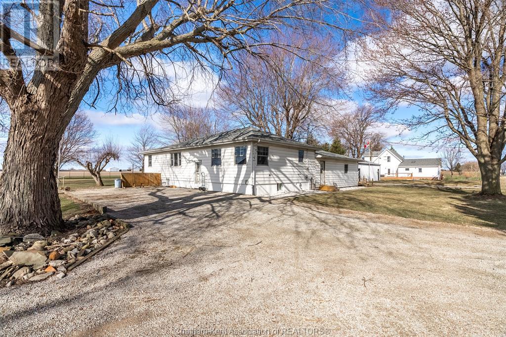 5906 TECUMSEH LINE, Tilbury