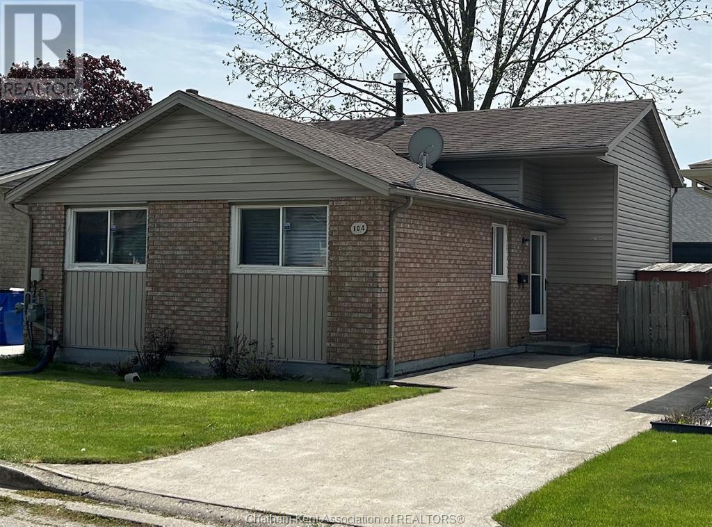 104 Randolph CRESCENT, Chatham