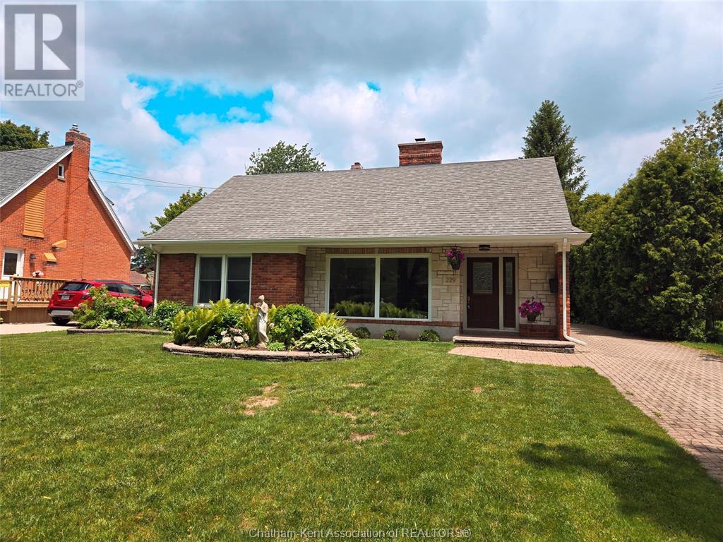 229 Elizabeth STREET, Chatham
