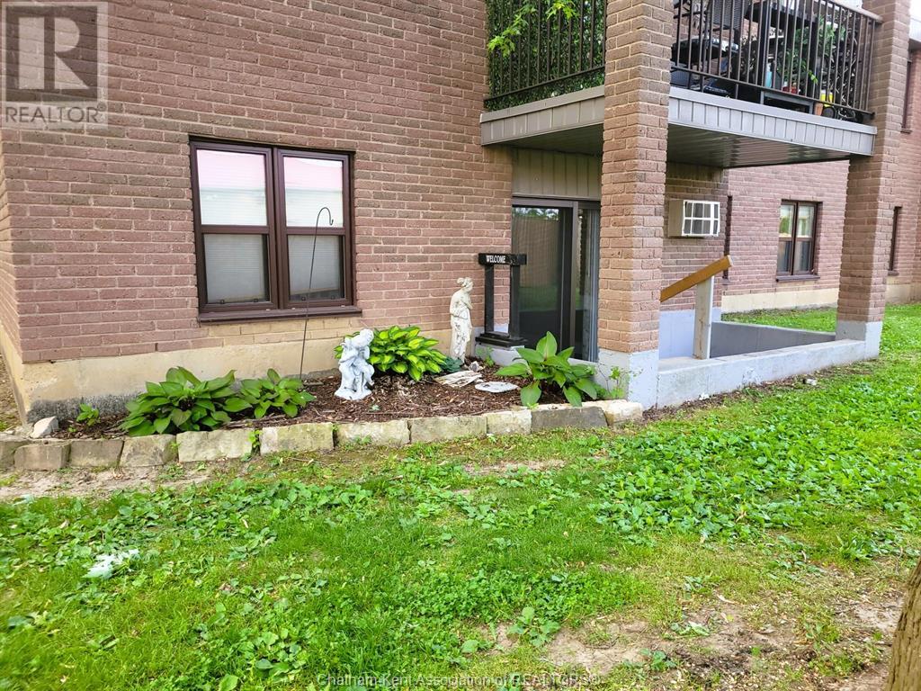 12 Montgomery DRIVE UnitNo. C102, Wallaceburg