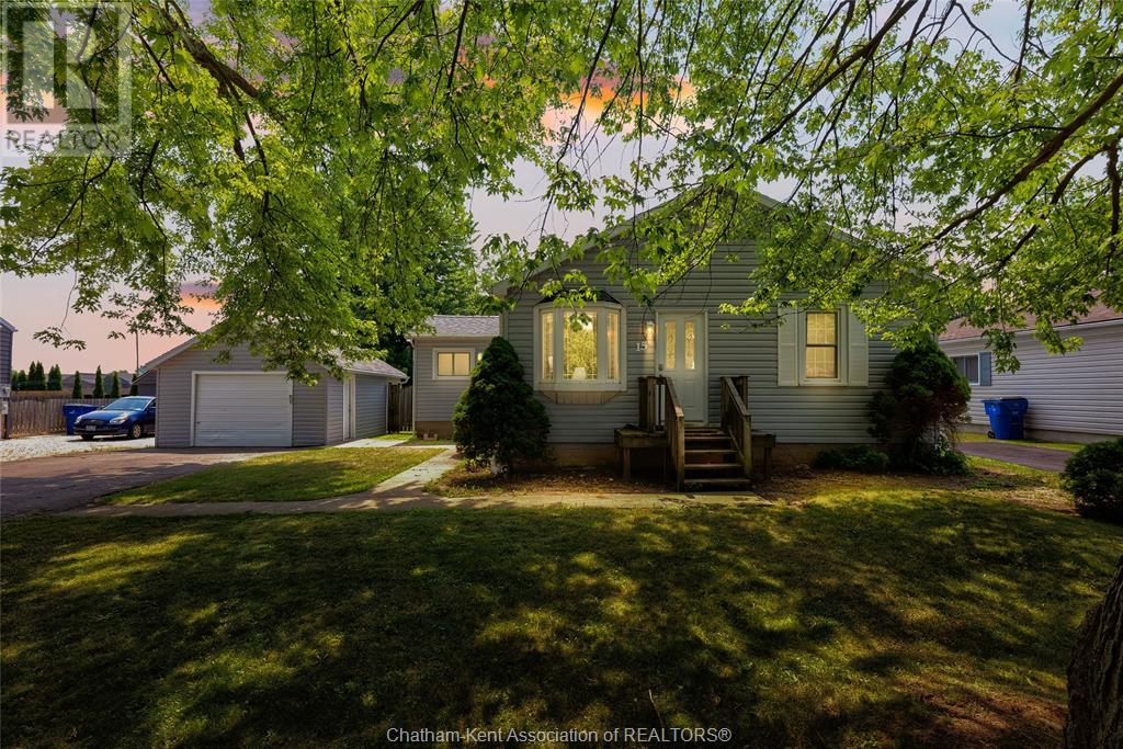 15 Oriole PARKWAY, Chatham