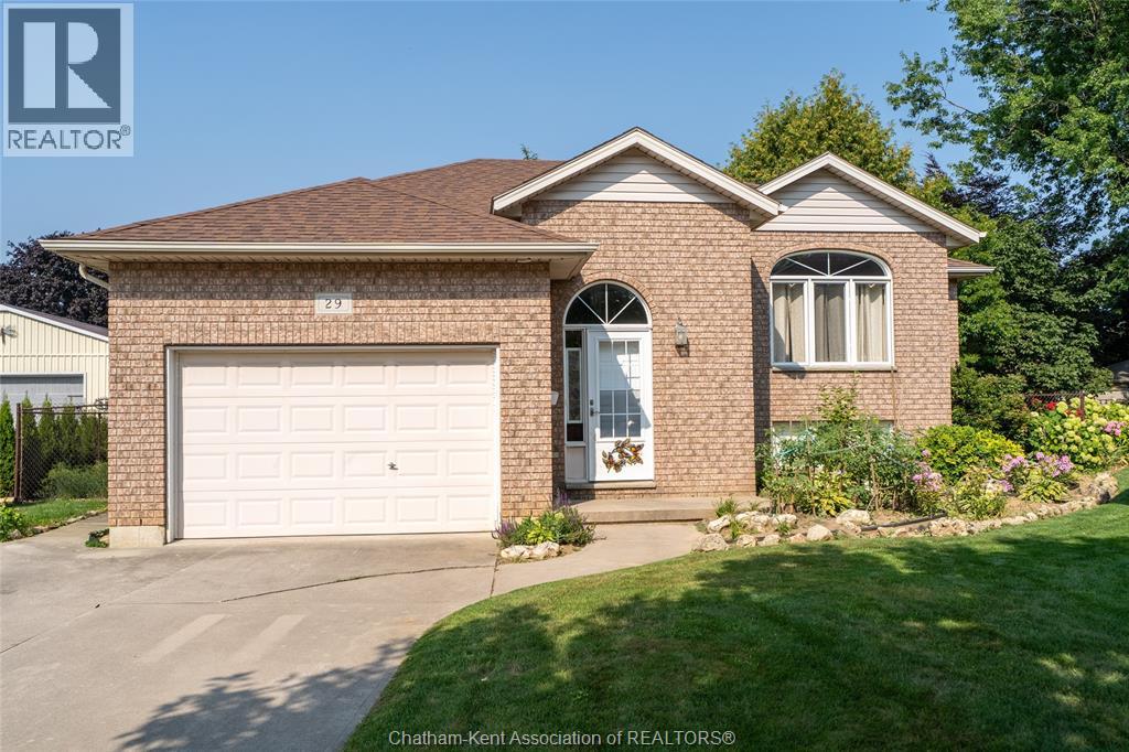 29 LaRose CRESCENT, Chatham