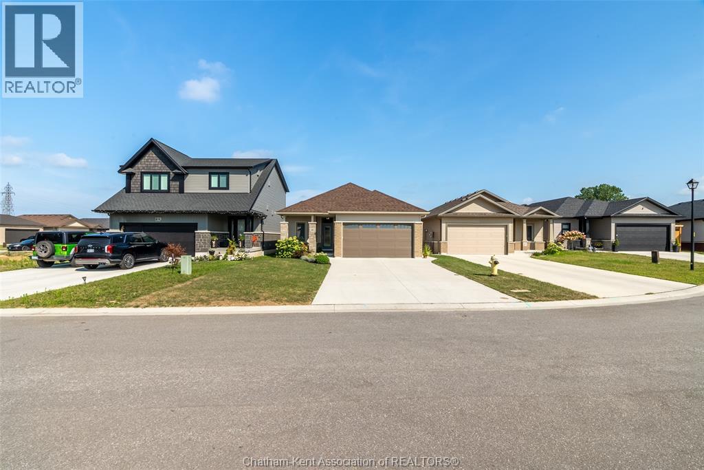 11 CHAMPLAIN COURT, Chatham