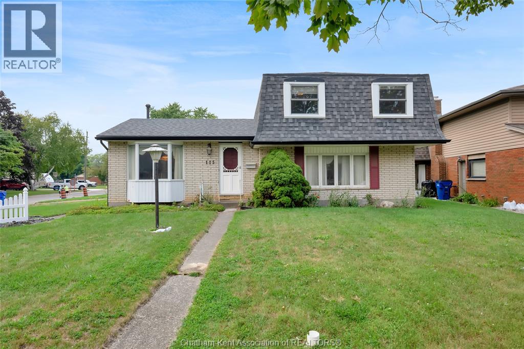 115 Parkwood DRIVE, Chatham