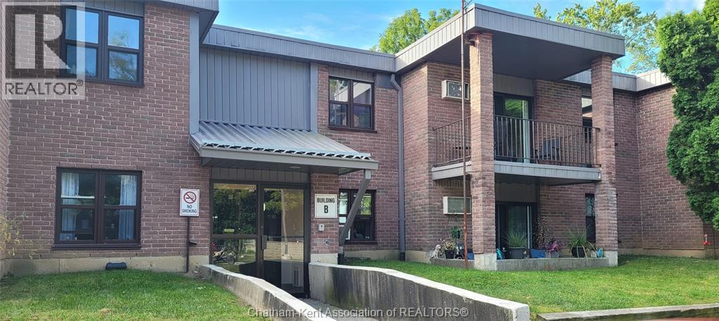 12 Montgomery DRIVE, Wallaceburg
