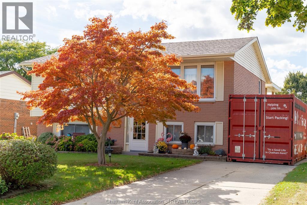 56 Rossini CRESCENT, Chatham